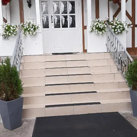 Schutzenhaus Bed & Breakfast Heldburg
